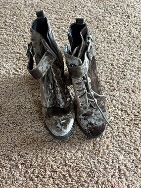 Velvet Lace-Up Ankle Boots in Charcoal grayish brown